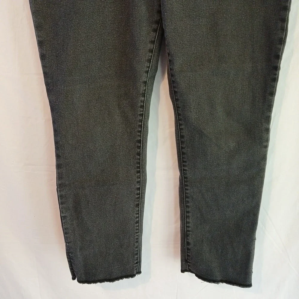 Old Navy Size 17 Wallflower The Ultrafit Jeans‎ Stretch Black Denim Jeggings